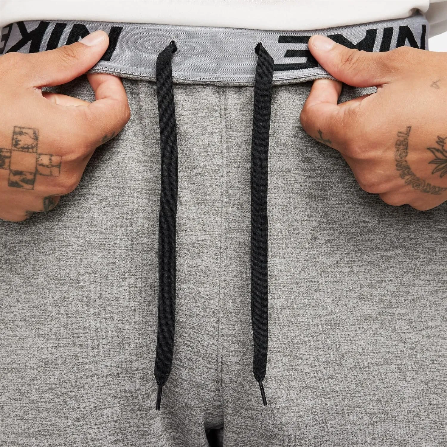 Nike   Therma-FIT 